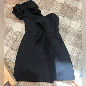 DO+BE Black One-Shoulder Puff Sleeve Dress